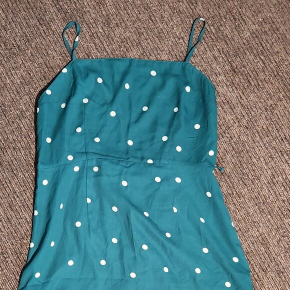 Green Low-Back Dress - Picture 1 of 5